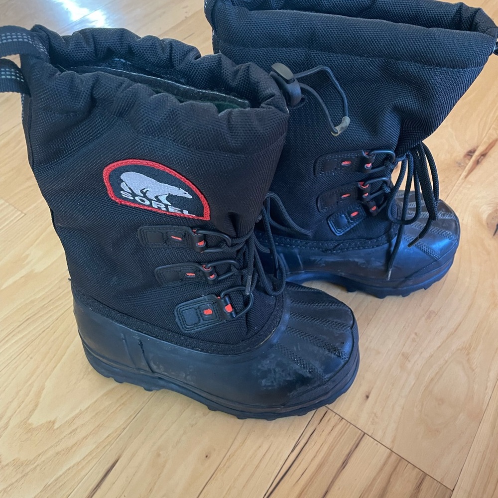 Sorel, Big Kids size 1, snow boots! ❄️